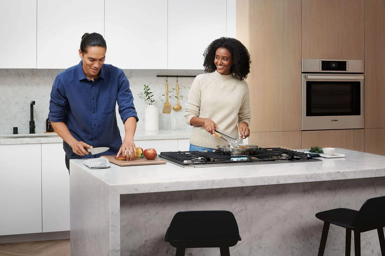 Bosch  800 Series Gas Cooktop 36'' Stainless Steel Ngm8658Uc
