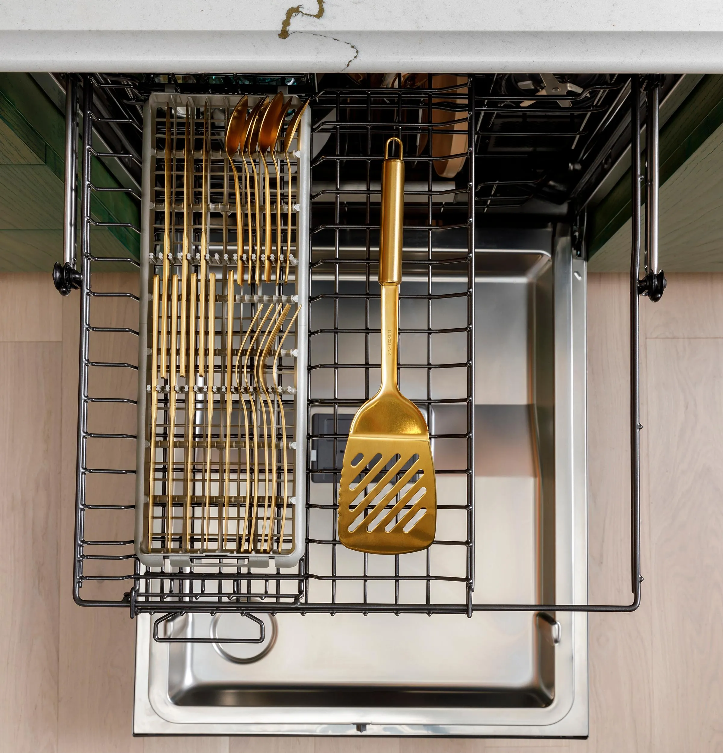 Cafe CDT828P2VS1 Caf&#8482; Customfit Energy Star Stainless Interior Smart Dishwasher With Ultra Wash & Dry. 42 Dba