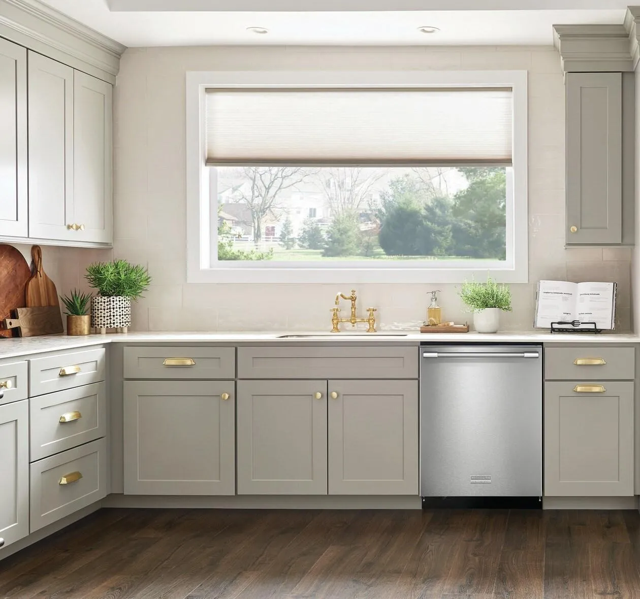 Frigidaire PDSH4816AF Frigidaire Professional 24 Stainless Steel Tub Built-In Dishwasher With Cleanboost&#8482;