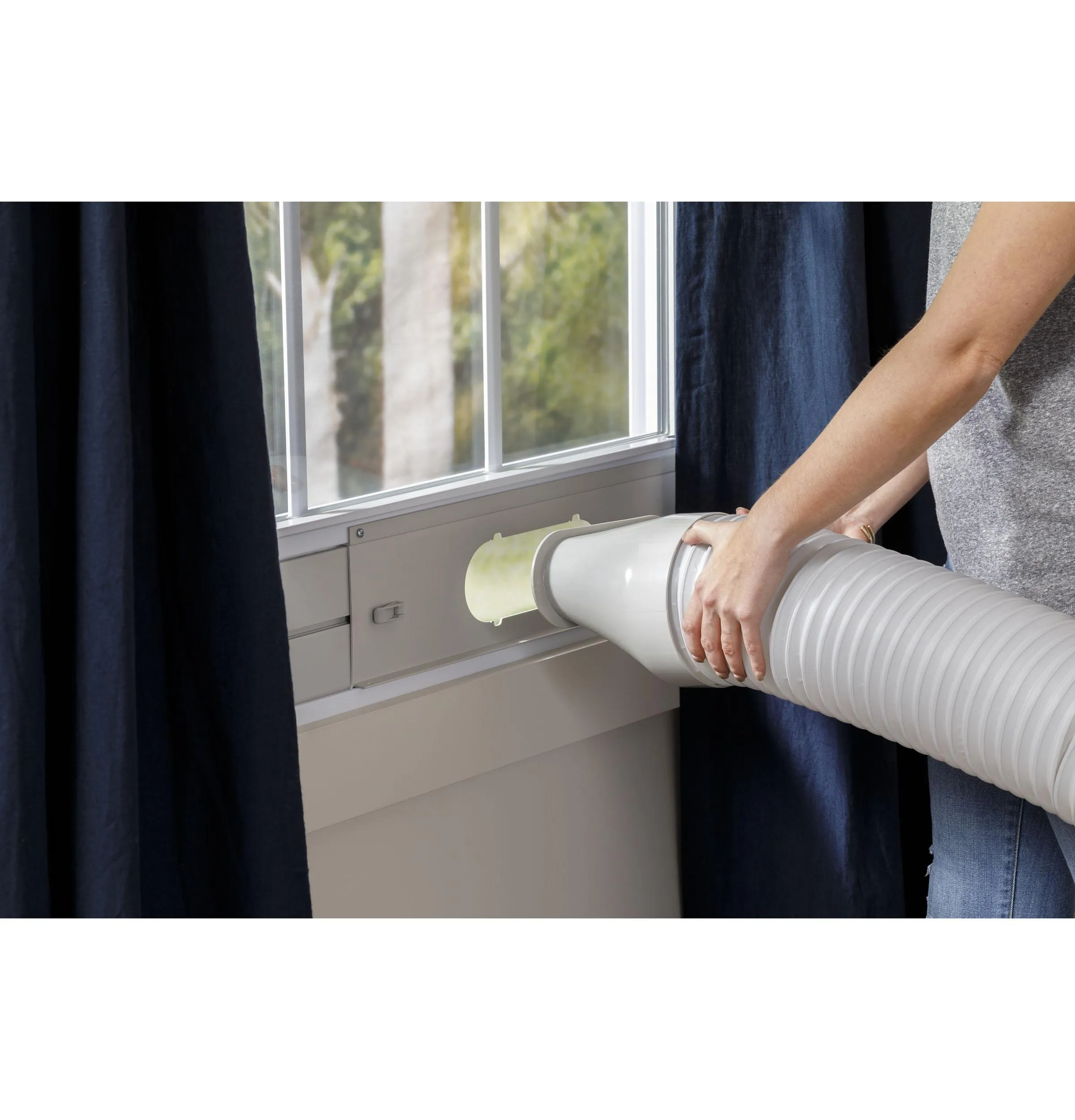 Ge Appliances APCA10YBMW Ge 10.000 Btu Portable Air Conditioner For Medium Rooms Up To 350 Sq Ft. (7.200 Btu Sacc)