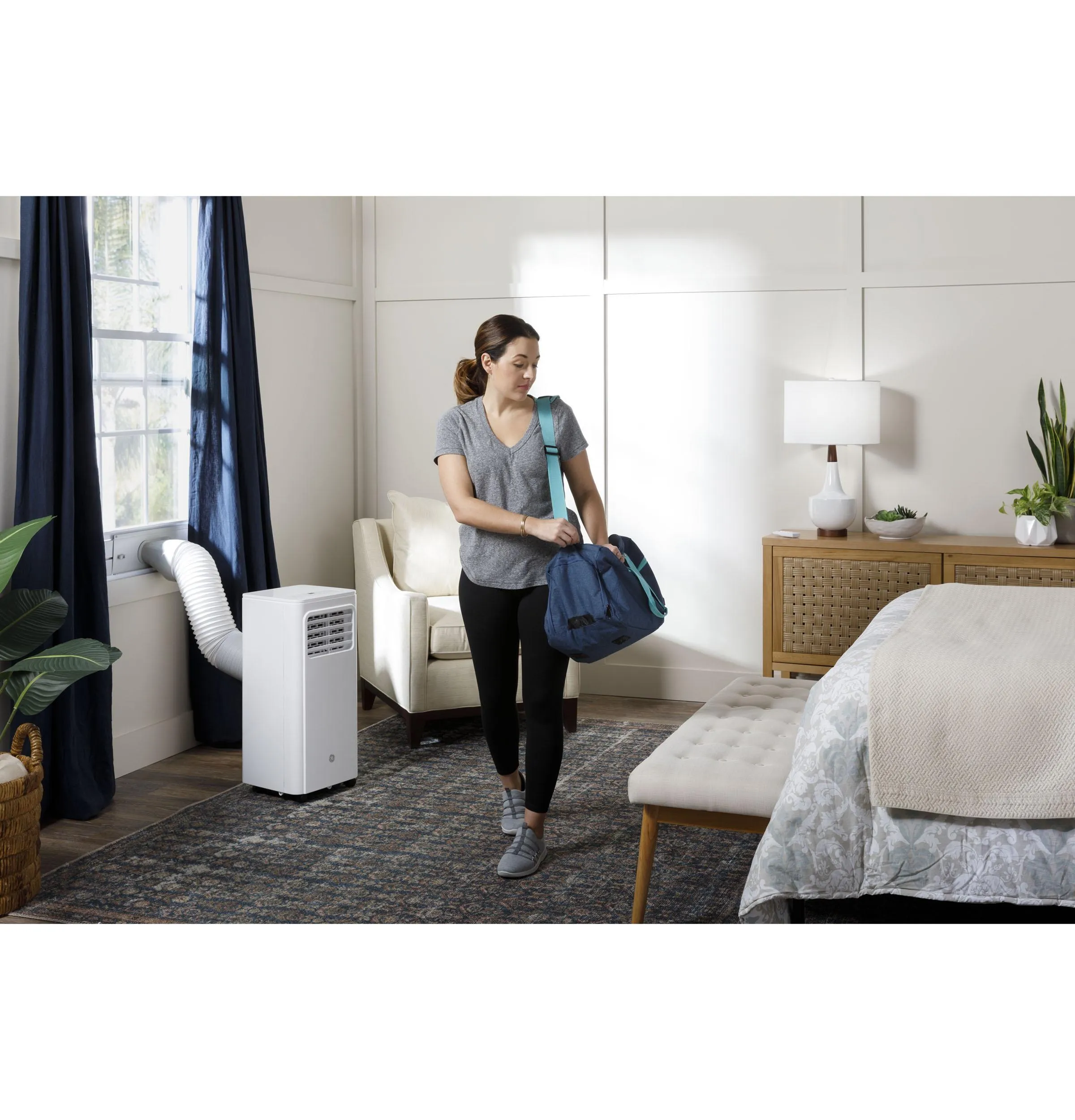 Ge Appliances APFA10YBMW Ge 9.000 Btu Portable Air Conditioner For Small Rooms Up To 250 Sq Ft. (6.250 Btu Sacc)