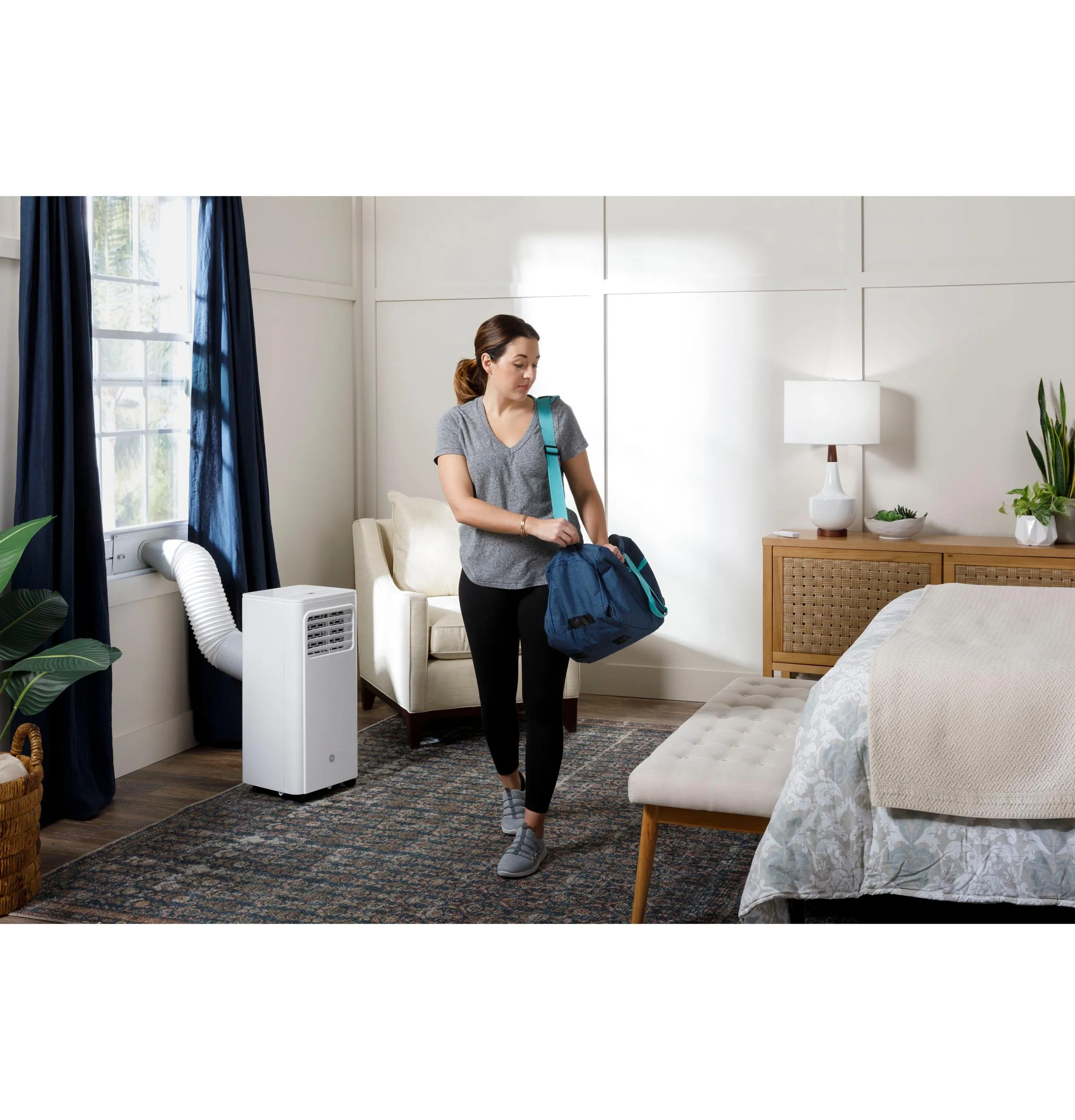 Ge Appliances APMS06BWF Ge 6.000 Btu Doe Portable Air Conditioner For Small Rooms Up To 250 Sq. Ft.