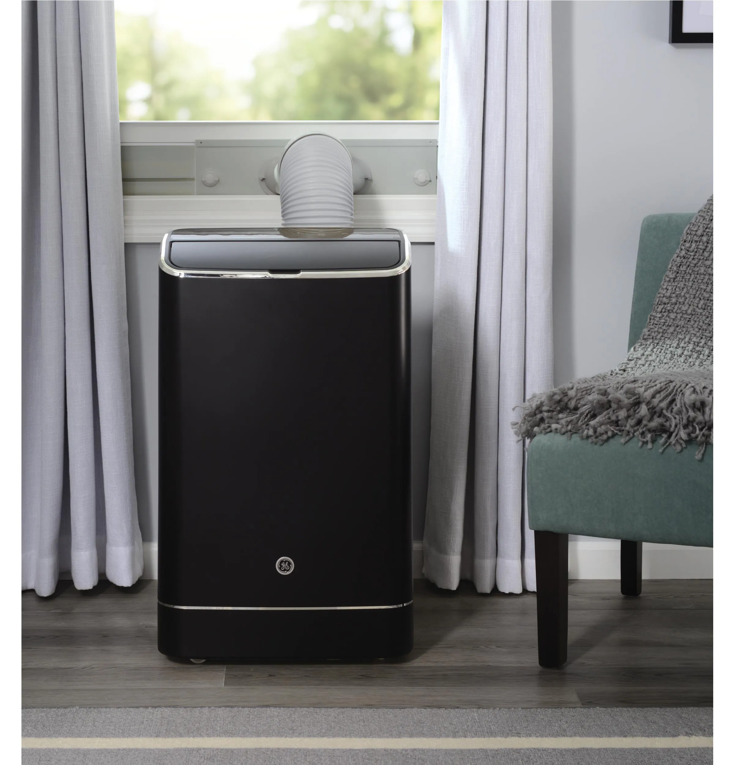 Ge Appliances APXD10JAWB Ge 10.000 Btu Heat/Cool Smart Portable Air Conditioner For Medium Rooms Up To 450 Sq Ft.