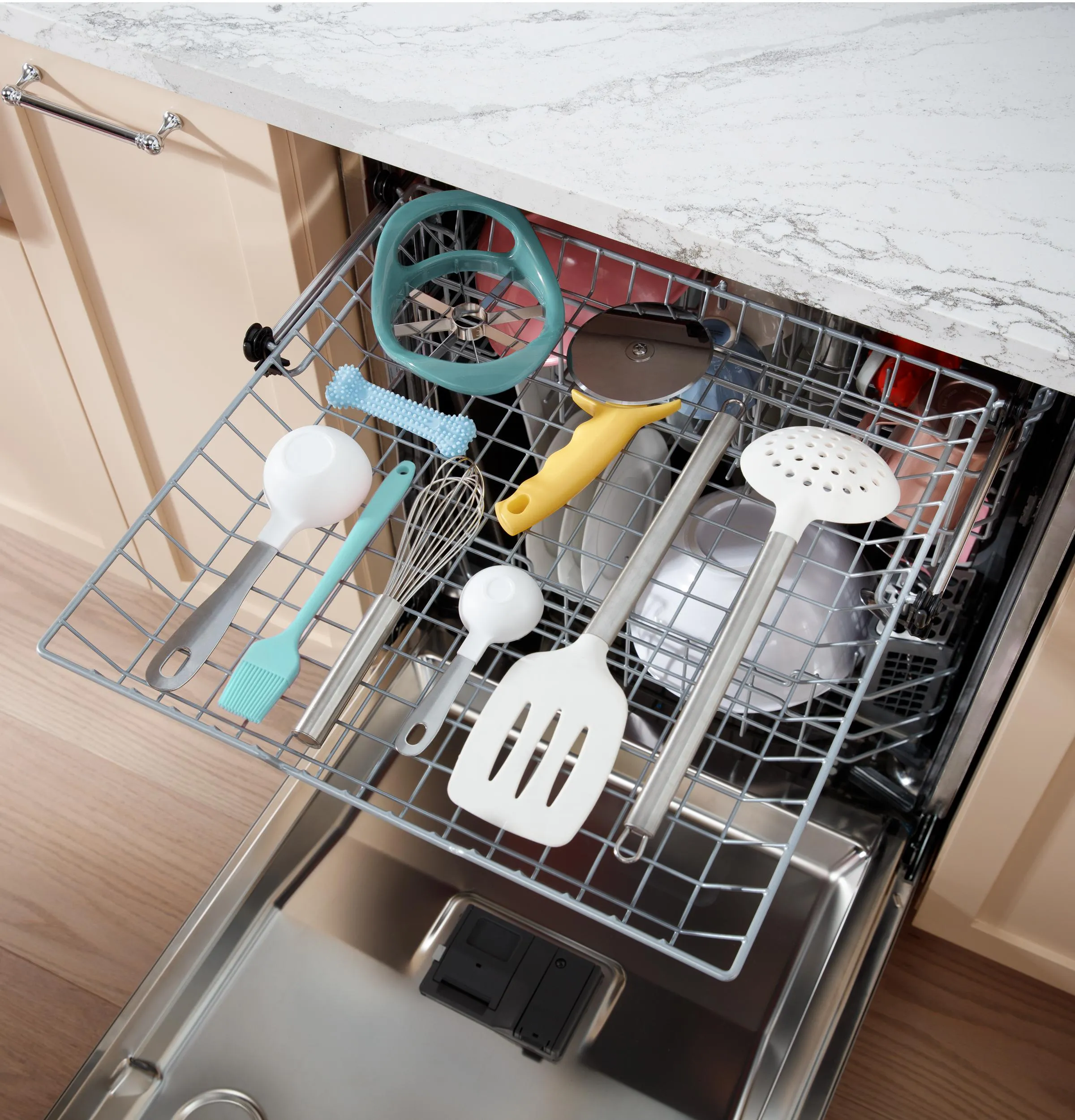 Ge Appliances GDF650SMVES Ge Front Control With Stainless Steel Interior Dishwasher With Sanitize Cycle