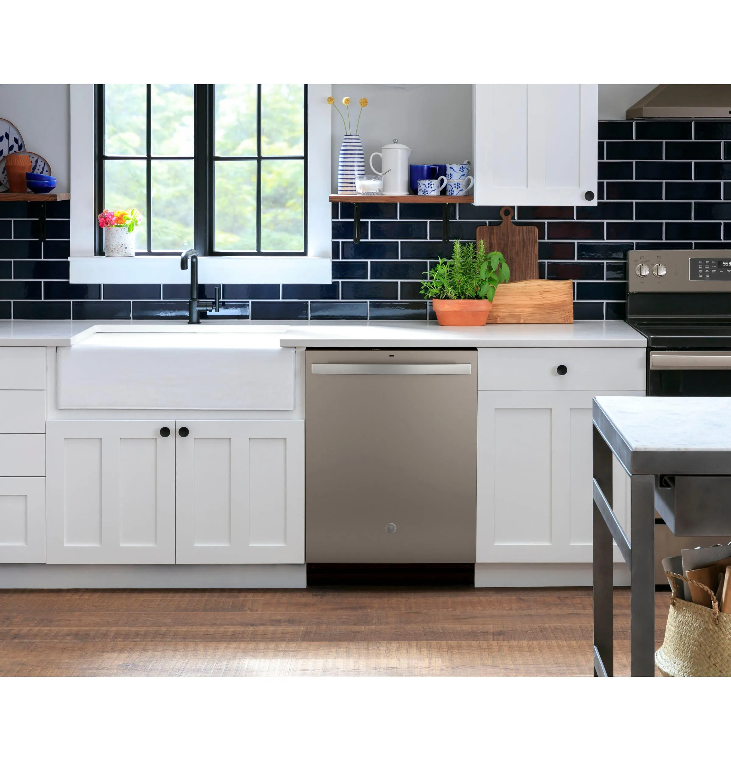 Ge Appliances GDT550PMRES Ge Top Control With Plastic Interior Dishwasher With Sanitize Cycle & Dry Boost