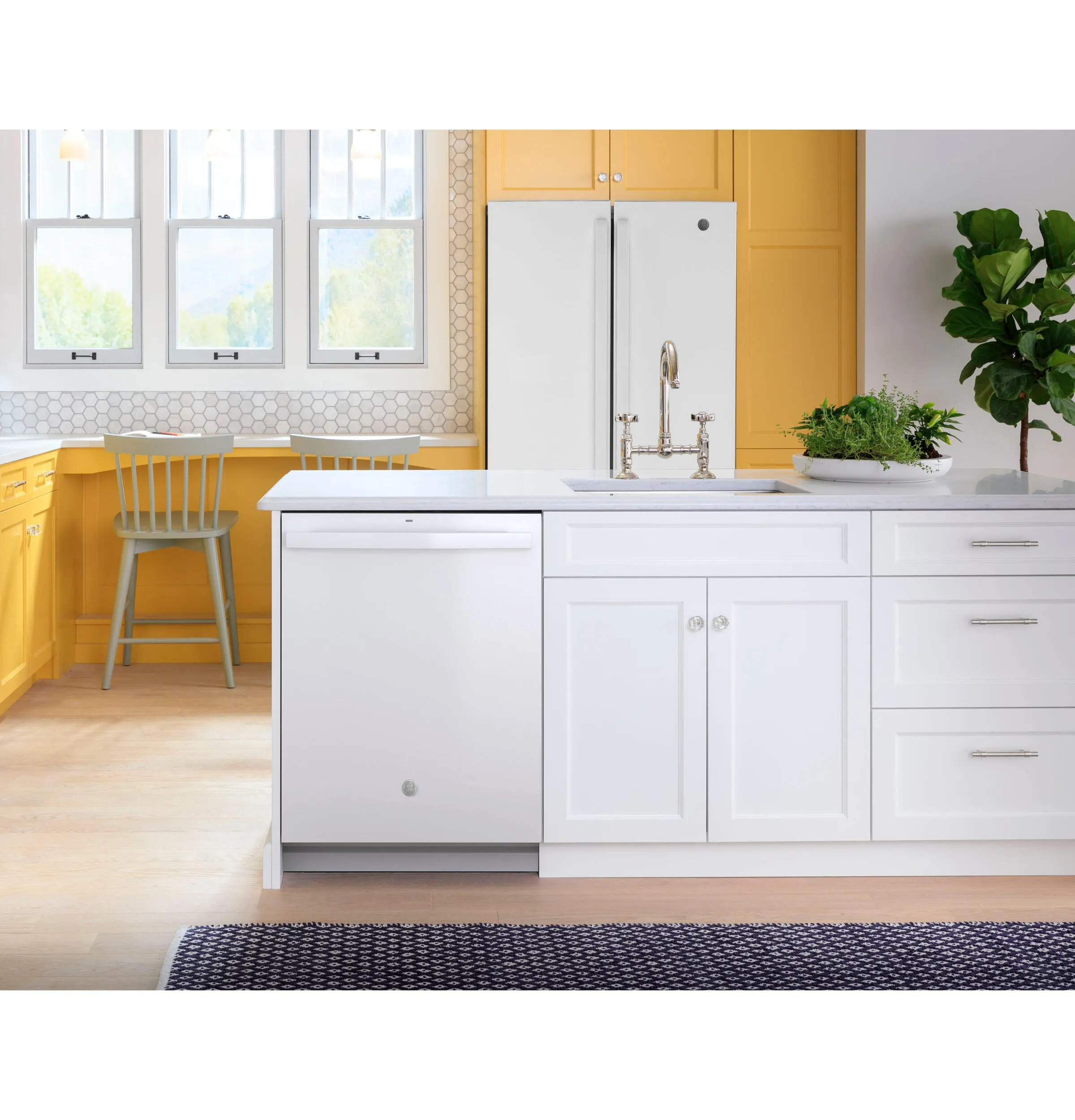 Ge Appliances GDT630PGRWW Ge Top Control With Plastic Interior Dishwasher With Sanitize Cycle & Dry Boost