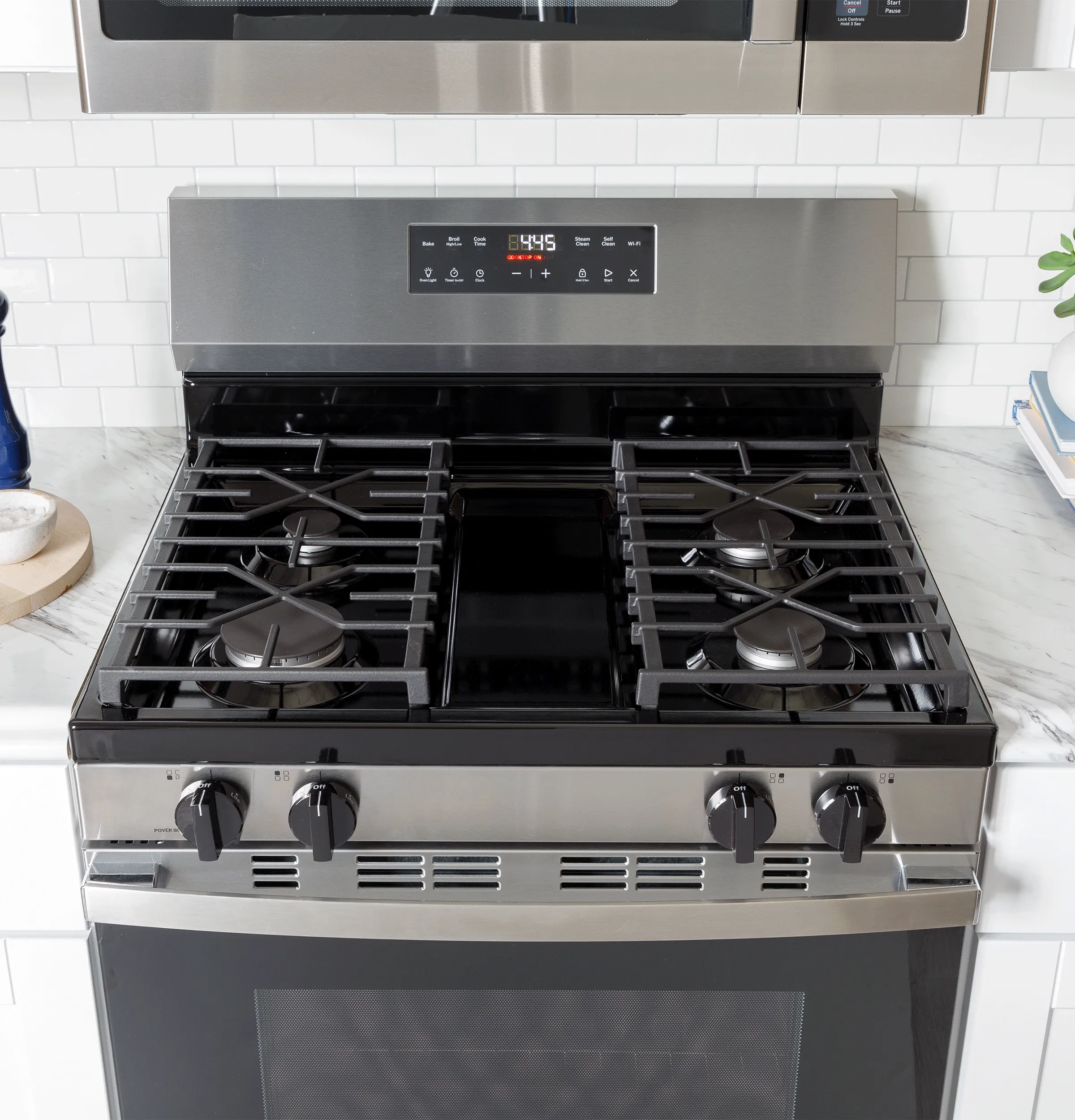 Ge Appliances GGF400PVWW Ge 30 Free-Standing Gas Range