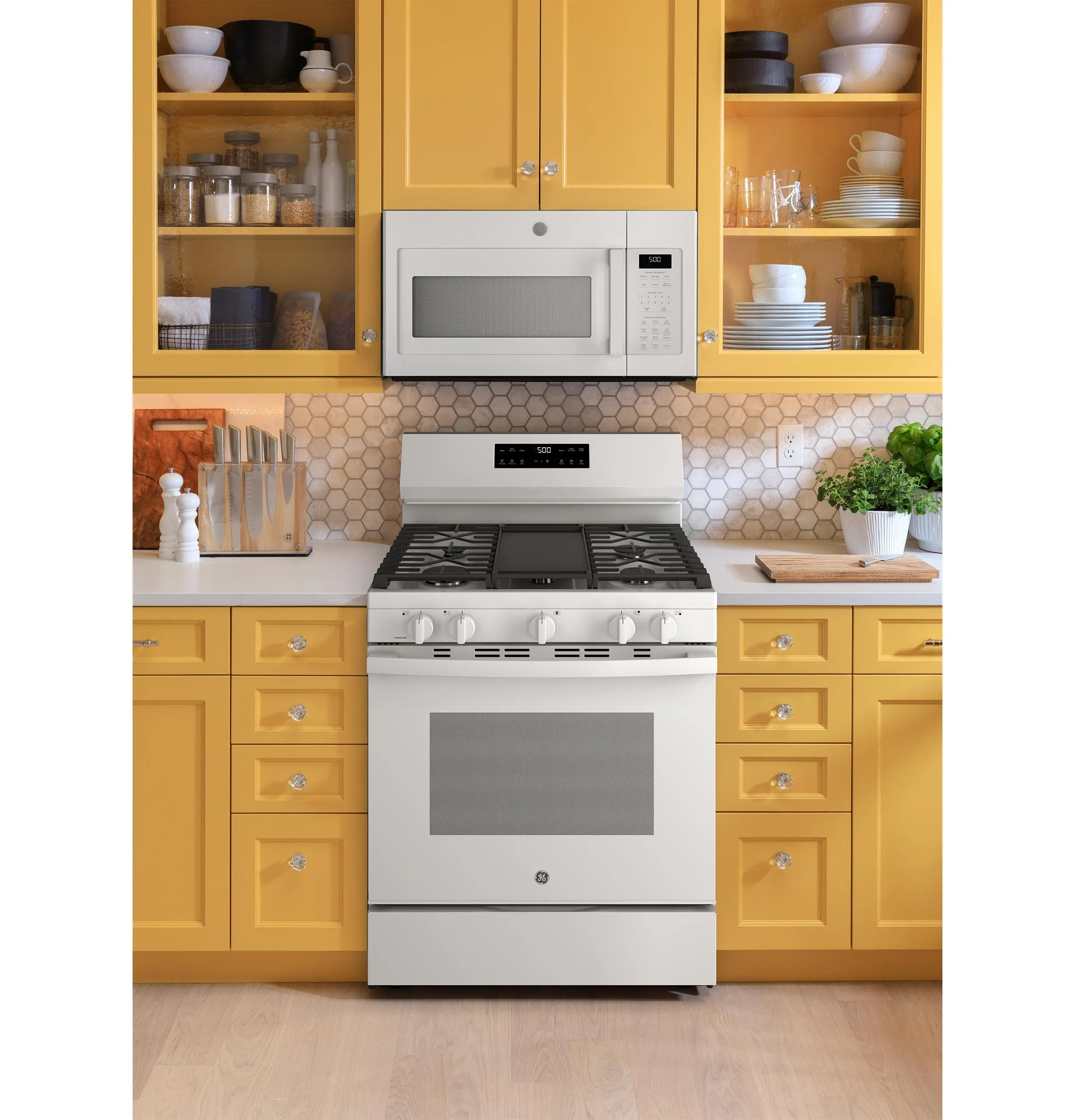 Ge Appliances GGF500PVWW Ge 30 Free-Standing Gas Range With Crisp Mode
