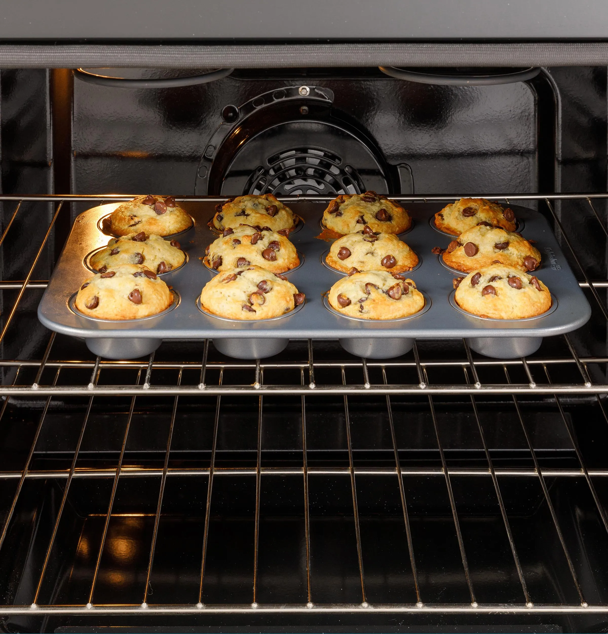 Ge Appliances GGF600AVES Ge 30 Free-Standing Gas Convection Range With No Preheat Air Fry And Easywash&#8482; Oven Tray