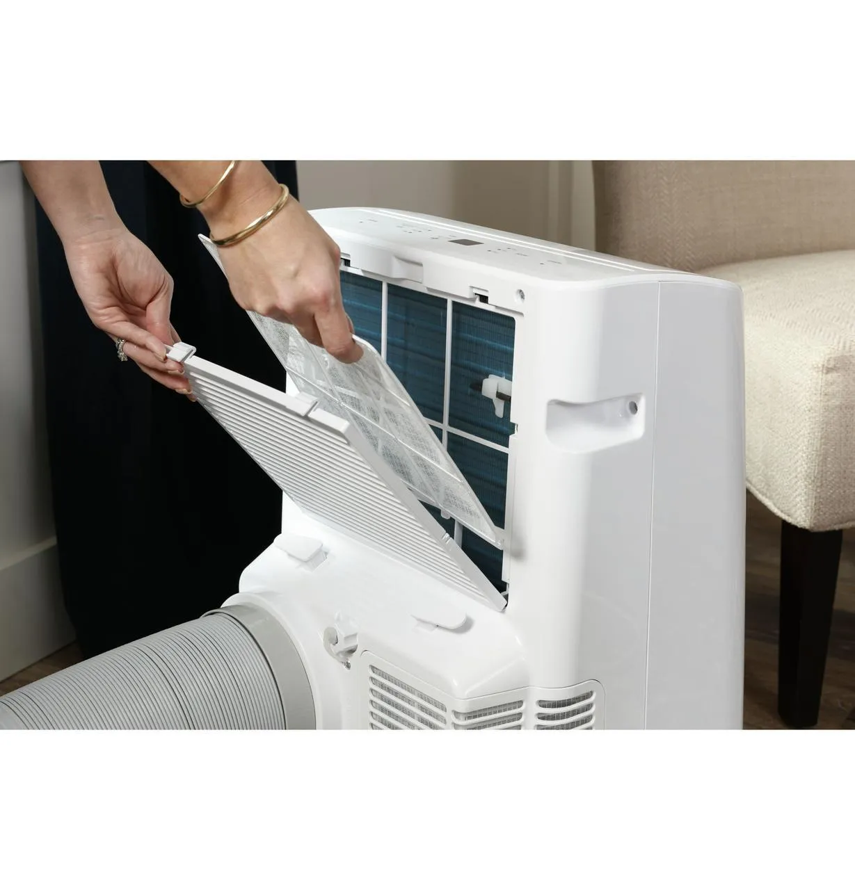 Haier QPFA10YBMW Haier 9.000 Btu Portable Air Conditioner For Small Rooms Up To 250 Sq Ft. (6.250 Btu Sacc)