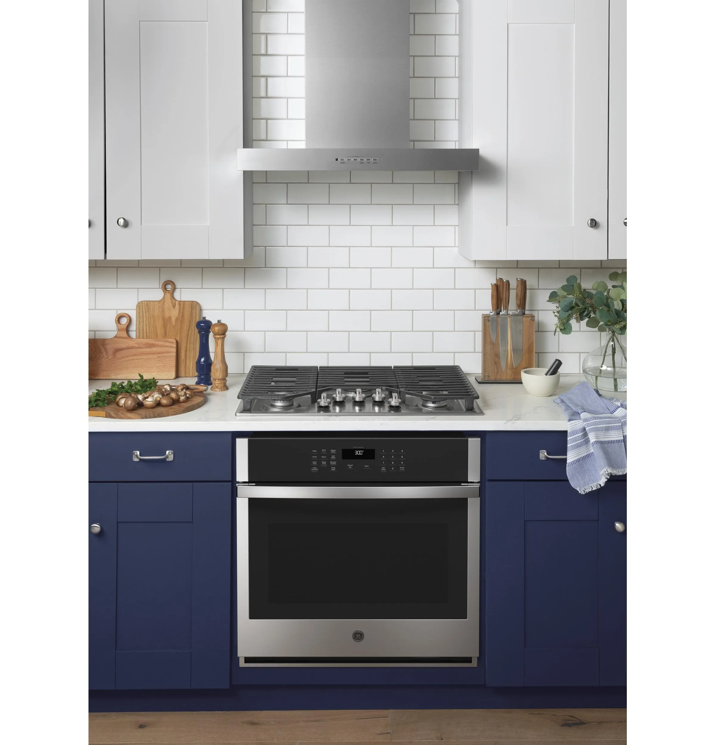 Haier UVW8301SLSS 30 Designer Wall Mount Hood W/ Dimmable Led Lighting