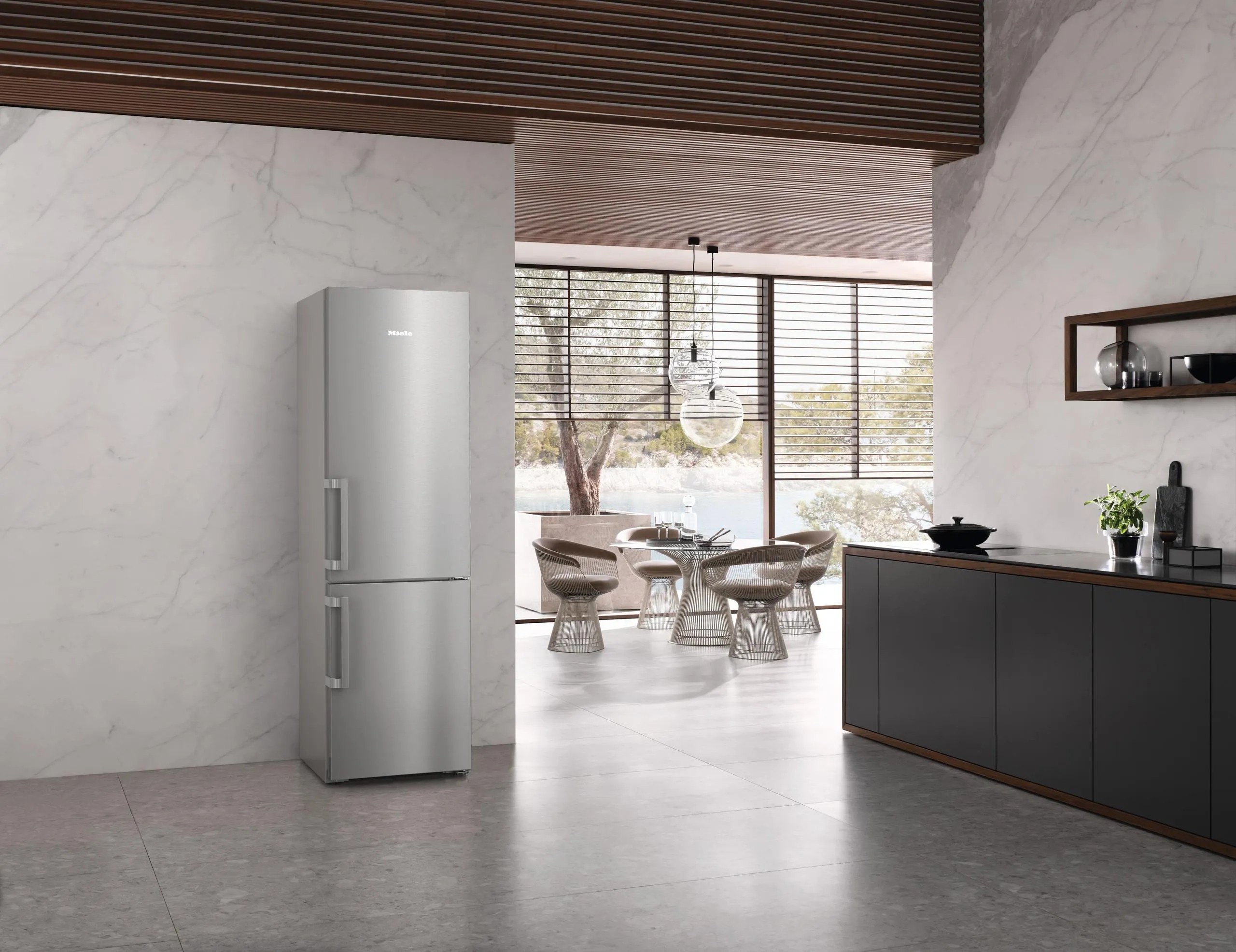 Miele KFN 4799 DDENA STAINLESS STEEL Kfn 4799 Dde Na - Freestanding Fridge-Freezer With Dailyfresh. Nofrost. And Icemaker For Fresh Ice Cubes Any Time.