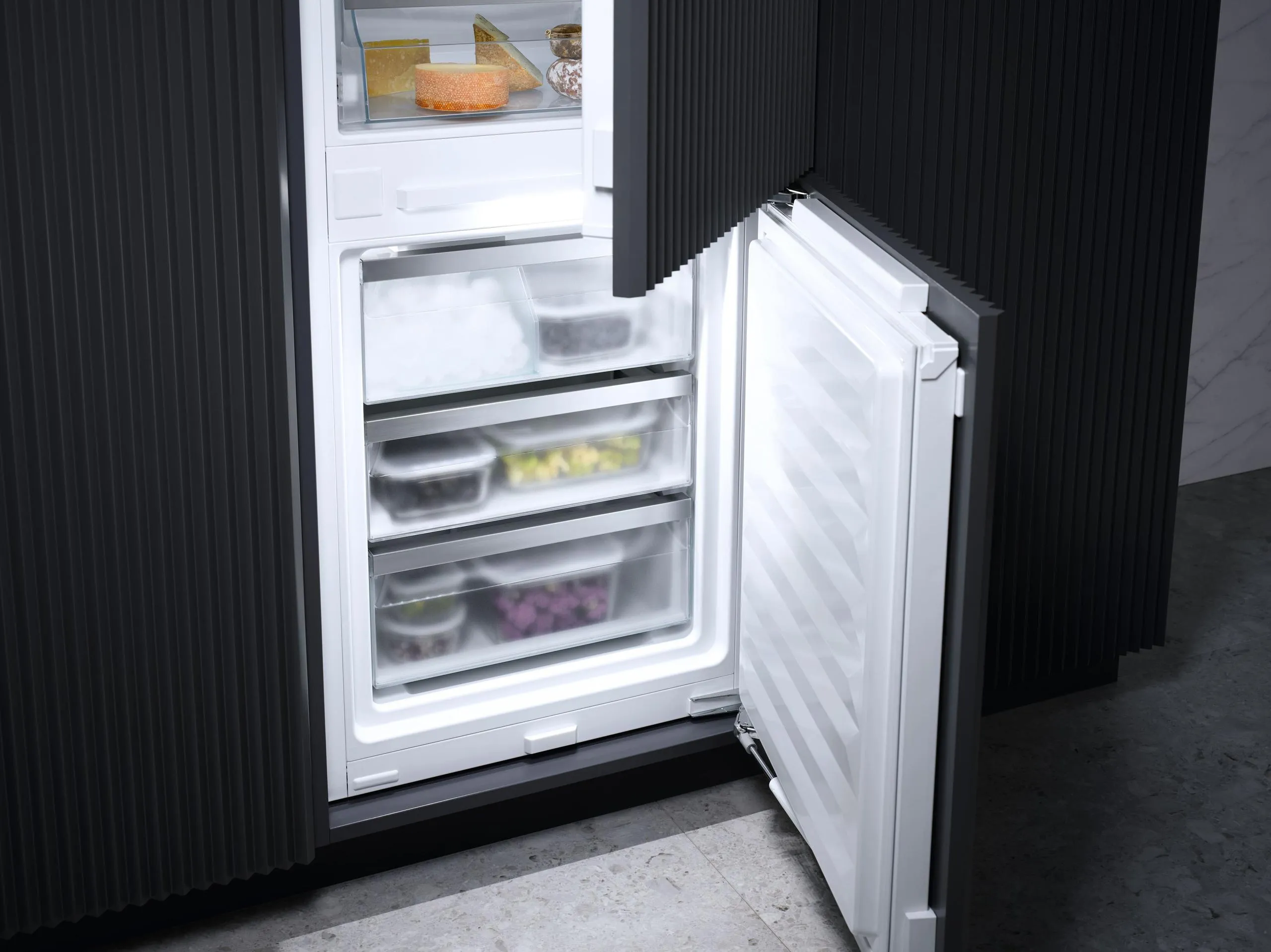 Miele KFN7795D Kfn 7795 D - Perfectcool Fridge-Freezer Perfectfresh Active. Dynacool. And Icemaker For Outstanding Appearance.