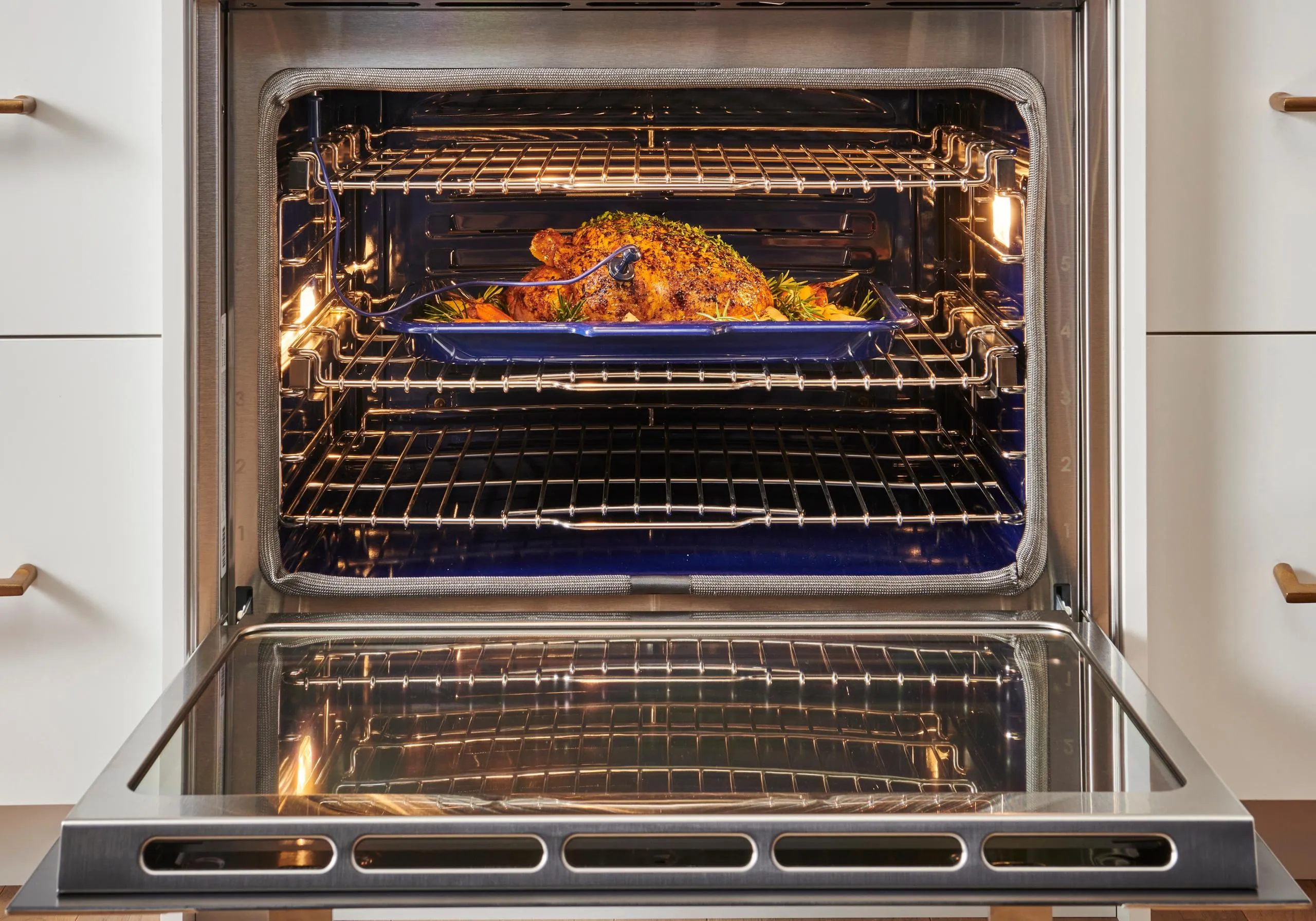 Wolf SO3050PMSP 30 M Series Professional Built-In Single Oven